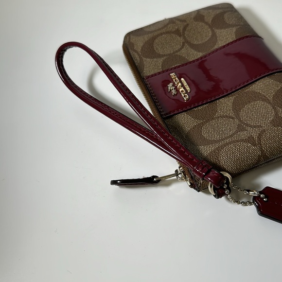 Burgundy Tan Coach Leather Wristlet Wallet with Zip - Picture 5 of 12